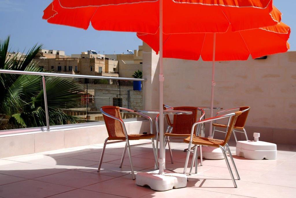 Anna Karistu Accommodation Kercem Exterior photo
