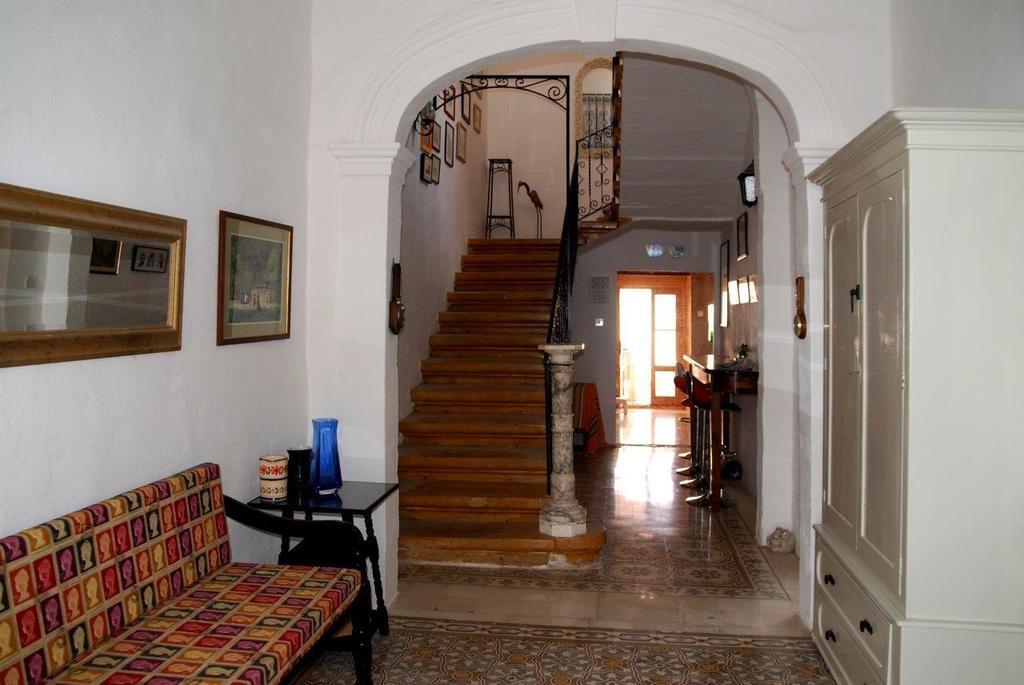 Anna Karistu Accommodation Kercem Exterior photo