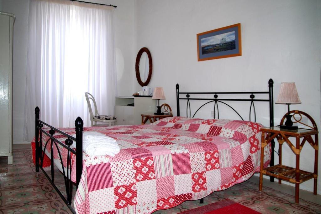 Anna Karistu Accommodation Kercem Room photo