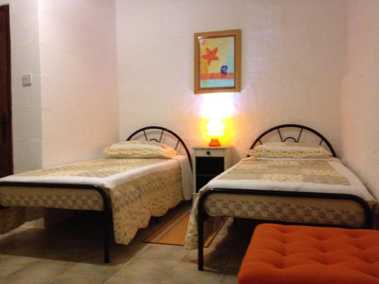 Anna Karistu Accommodation Kercem Room photo